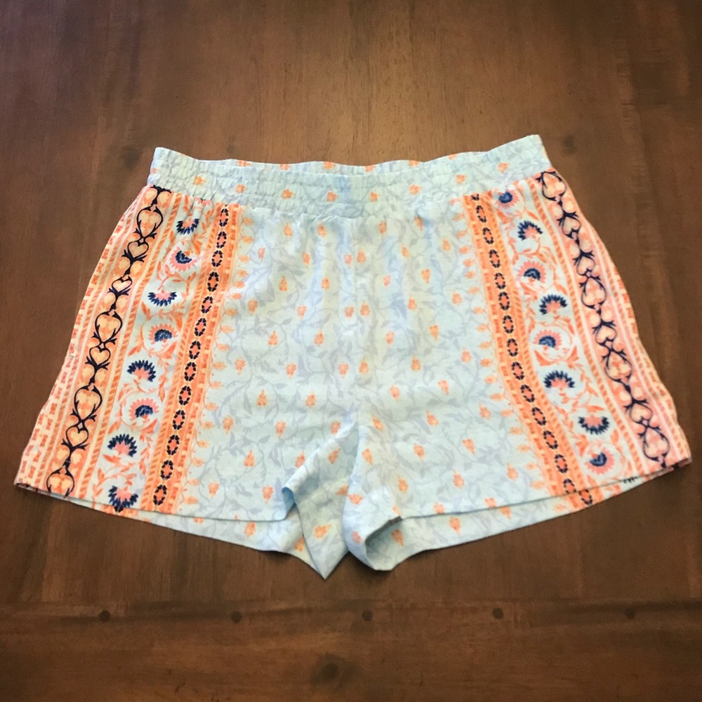 BCBGMaxazria lightweight shorts with pockets S